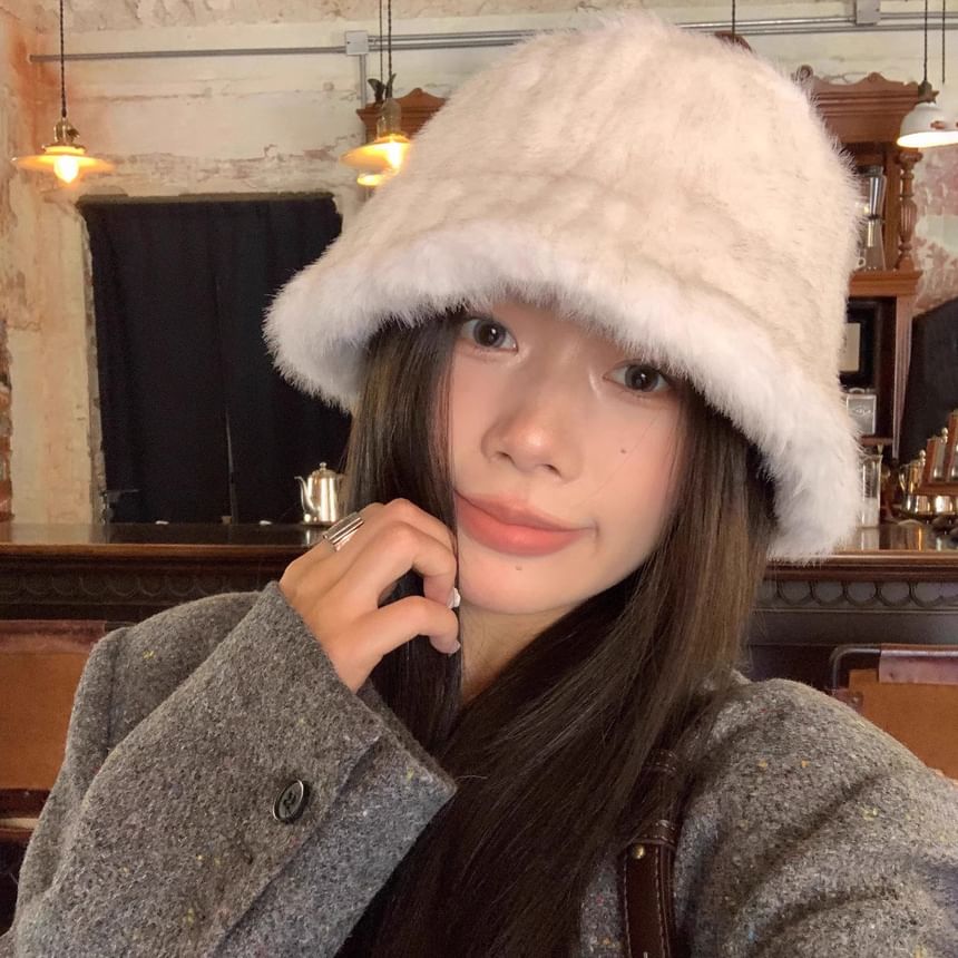 Hat Plain Fluffy Bucket