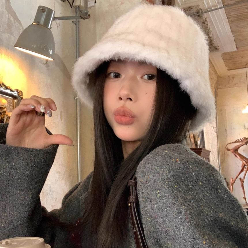 Hat Plain Fluffy Bucket