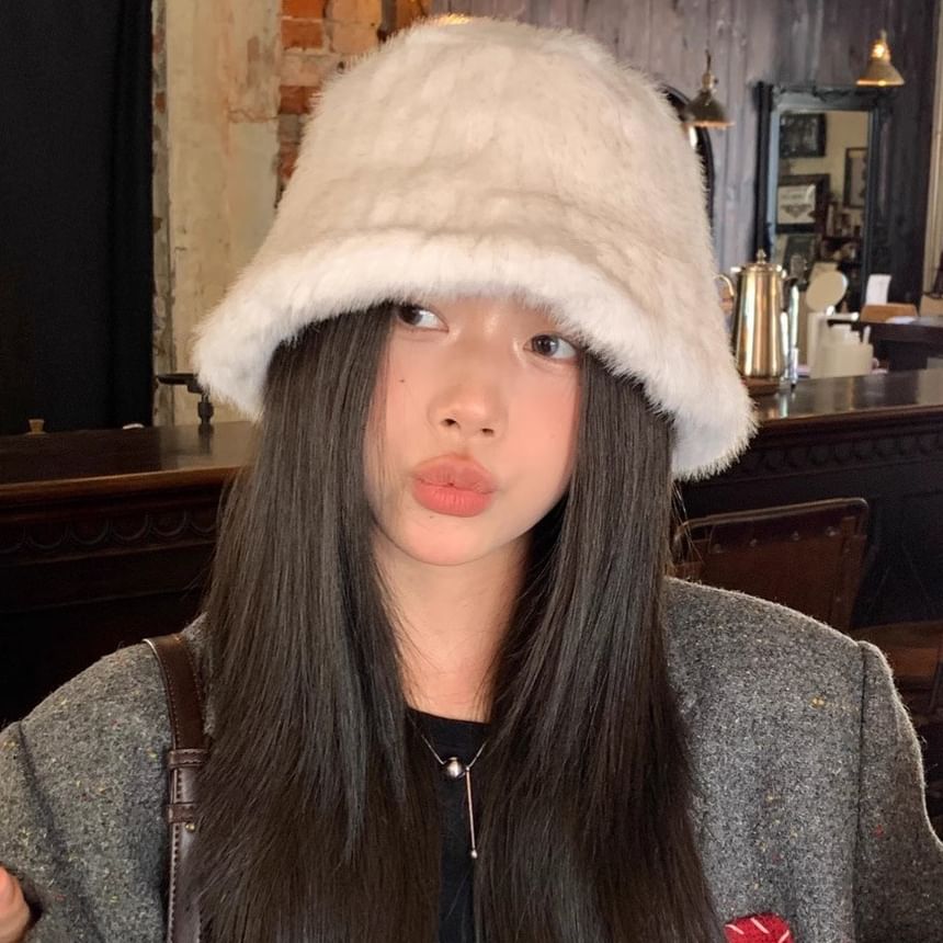 Hat Plain Fluffy Bucket