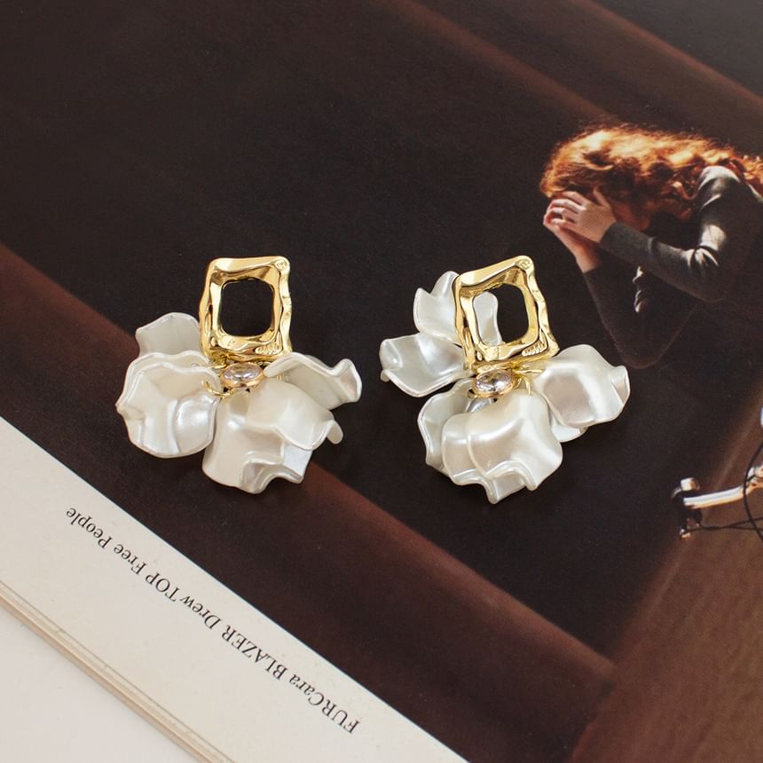 Earring Flower Drop