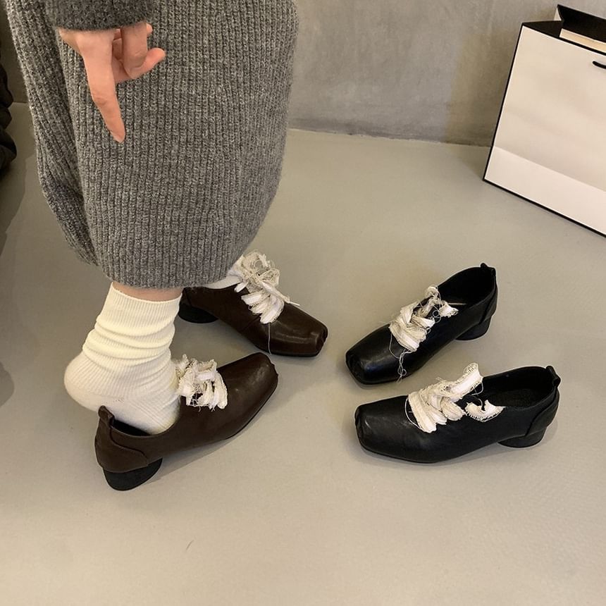 Heel Up Pumps Square Lace Toe Block