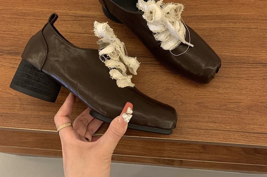 Heel Up Pumps Square Lace Toe Block