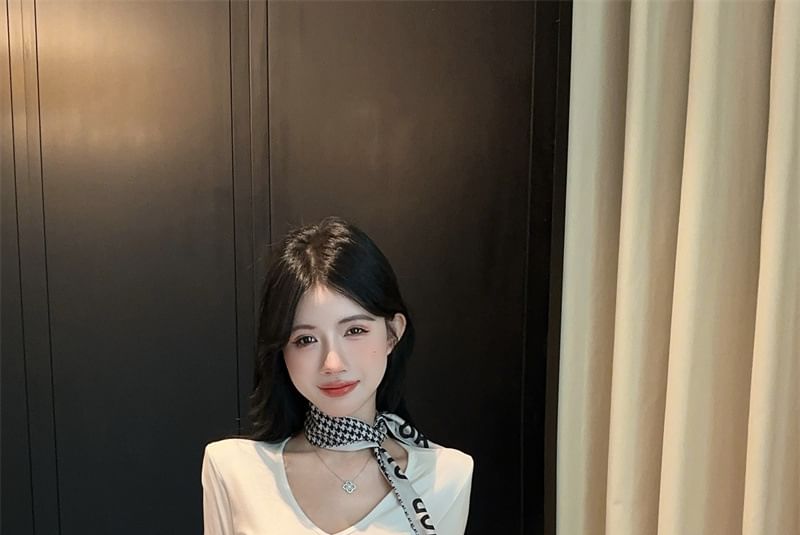 Fit Slit Plain T-Shirt V-Neck Long-Sleeve Slim