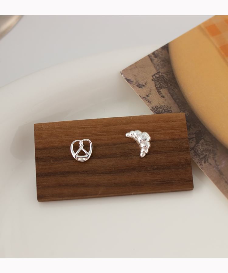 Asymmetrical Earring Pastry / Clip On Stud