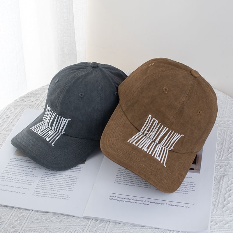 Lettering Cap Plain