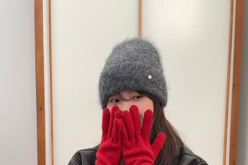 Knit Heart Buttoned Gloves