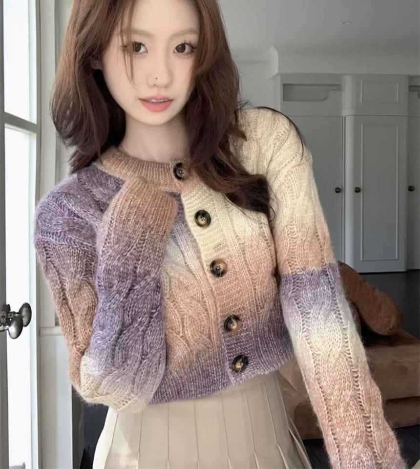 Gradient Button Crop Round Neck Cardigan