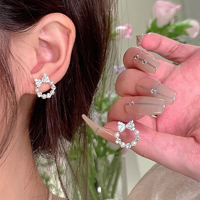 Ear Huggie Drop Hook / Stud Cuff Earring