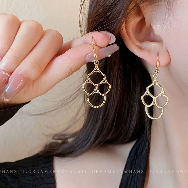 Ear Huggie Drop Hook / Stud Cuff Earring