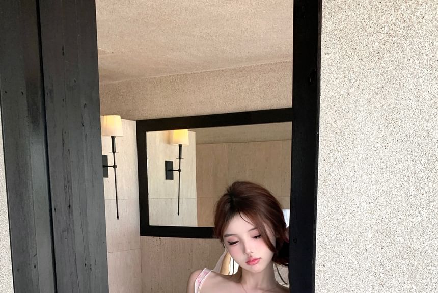 Camisole Bow Mini Panel / Print Trim Mest Lace Floral Pencil Ruffle Top Patterned Rise Skirt High