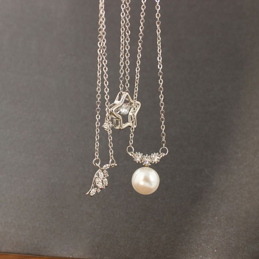 Pendant Pearl Star Necklace Faux Rhinestone /