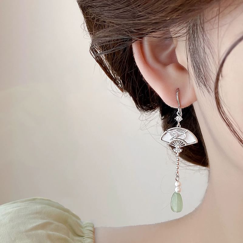 Clip Faux Fan Drop On Jade / Earring