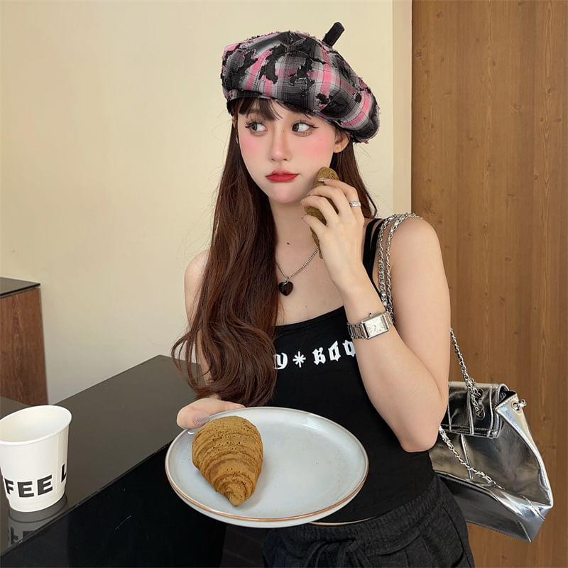 Beret Plaid Distressed