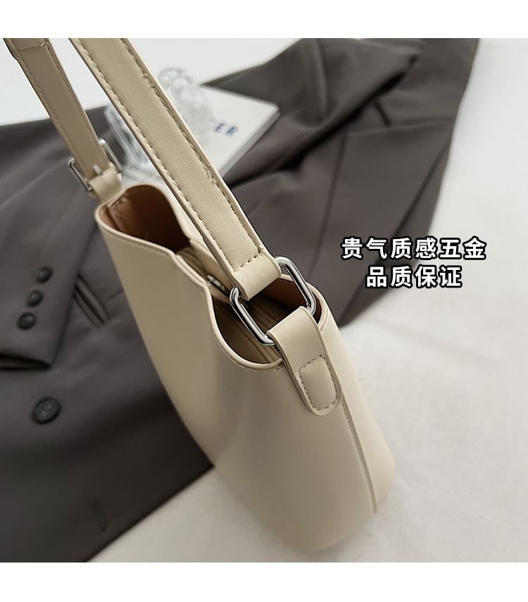 Plain Faux Bucket Bag Leather