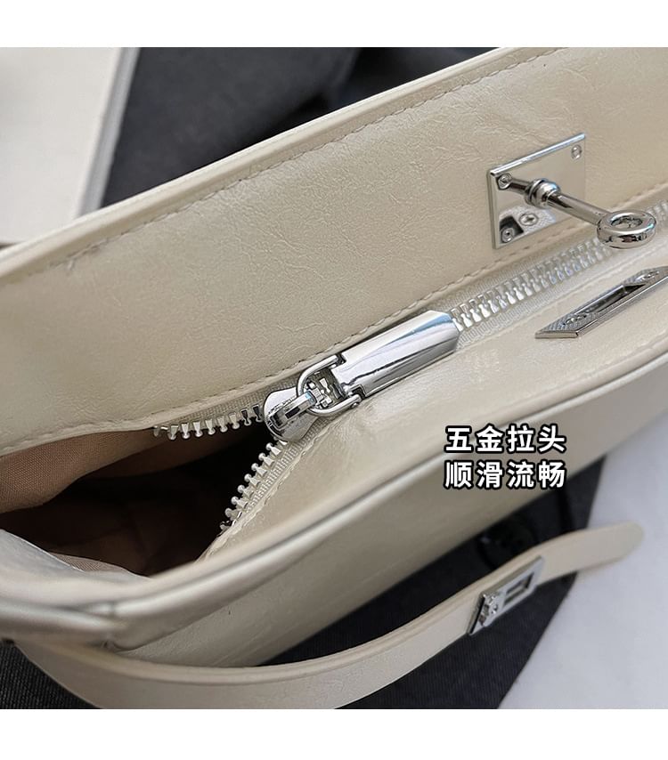 Bag Faux Leather Shiny Shoulder