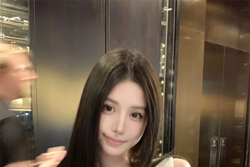 Rhinestone Tank Accent One-Shoulder Fit Slim Top Crop