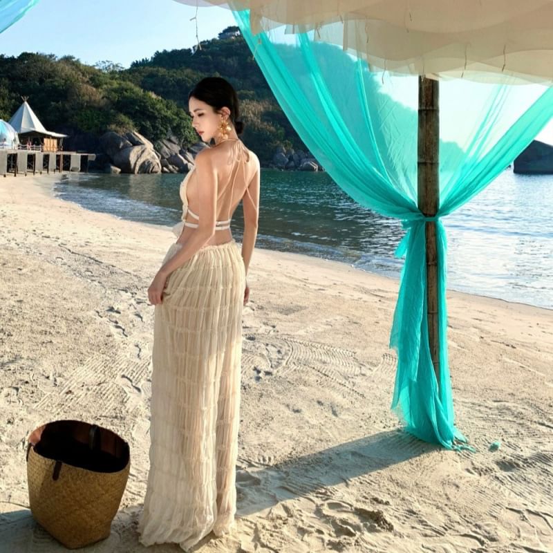 Maxi Cami Crop Set: Halter Plain A-Line + Top Rise High Skirt Neck