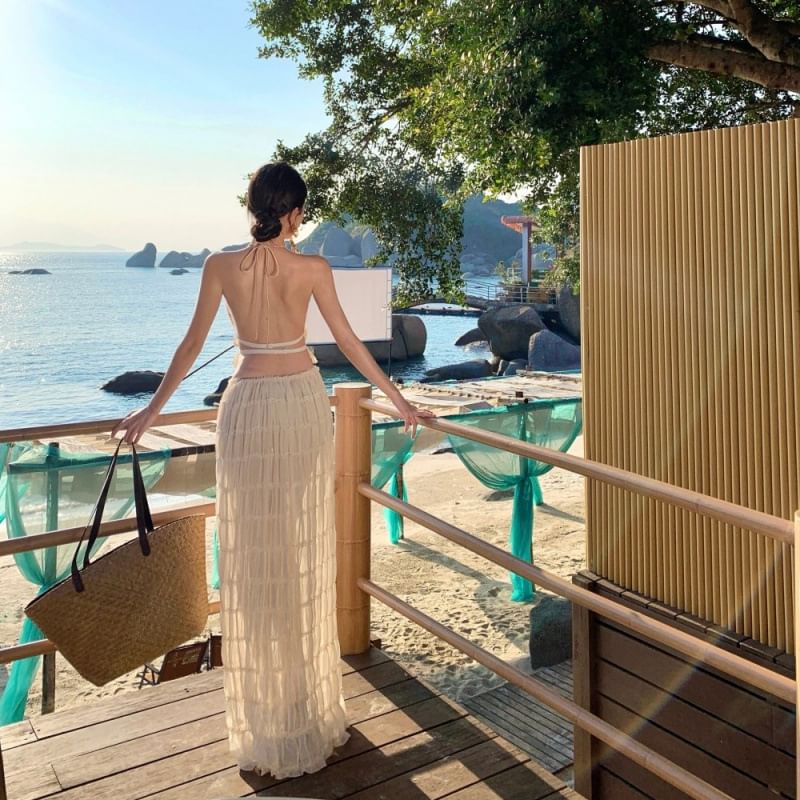 Maxi Cami Crop Set: Halter Plain A-Line + Top Rise High Skirt Neck