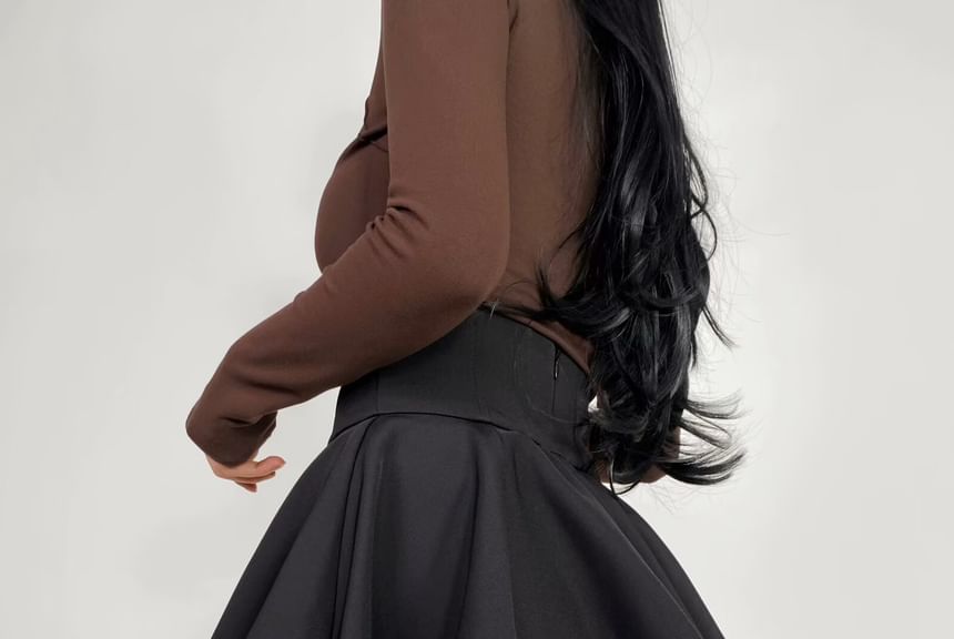 Pleated High-Rise Mini A-Line Skirt in Plain Design