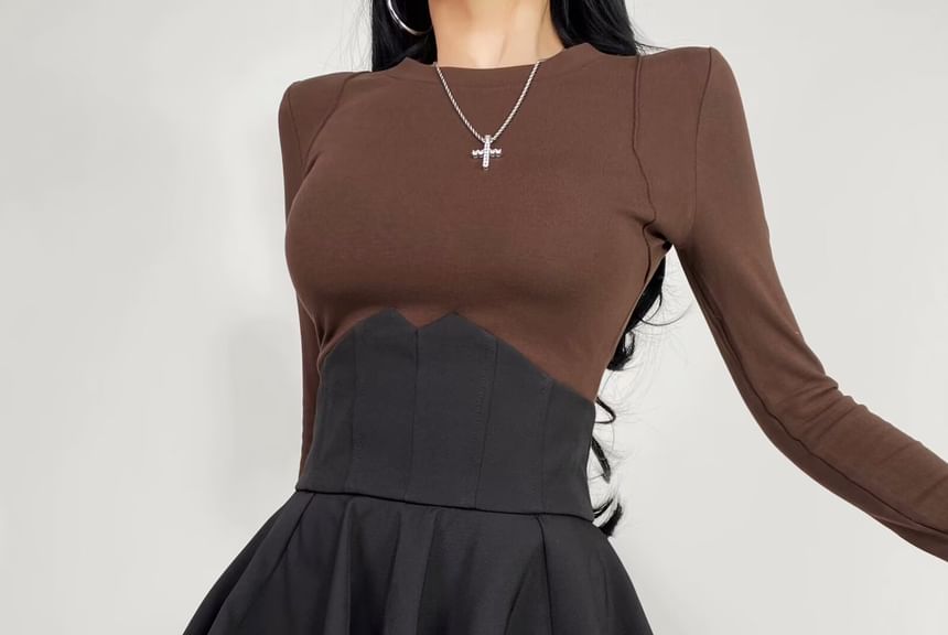 Pleated High-Rise Mini A-Line Skirt in Plain Design