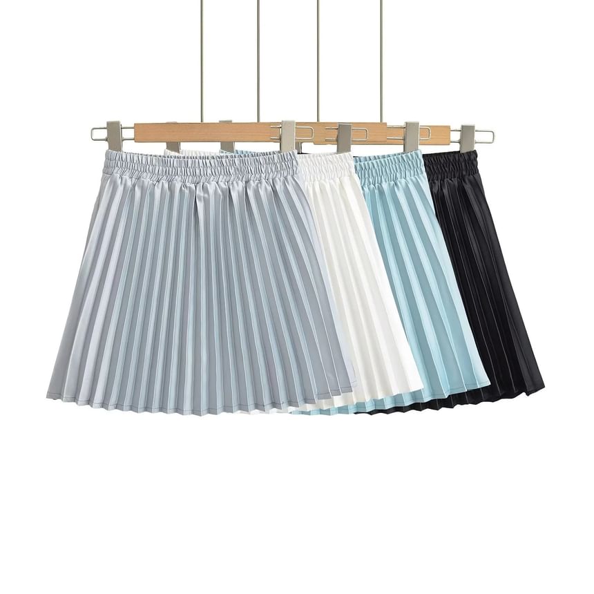 Pleated Mini Flared Skirt with Accented Waist and Accordion Folds