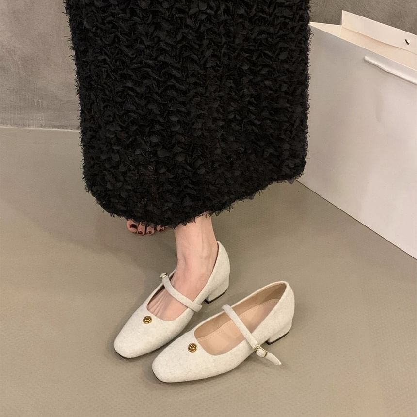 Flower Chunky Jane Heel Accent Mary Pumps