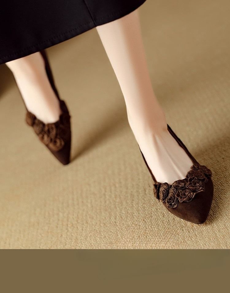 Pumps Kitten Heel Pointed Flower Toe Plain Accent