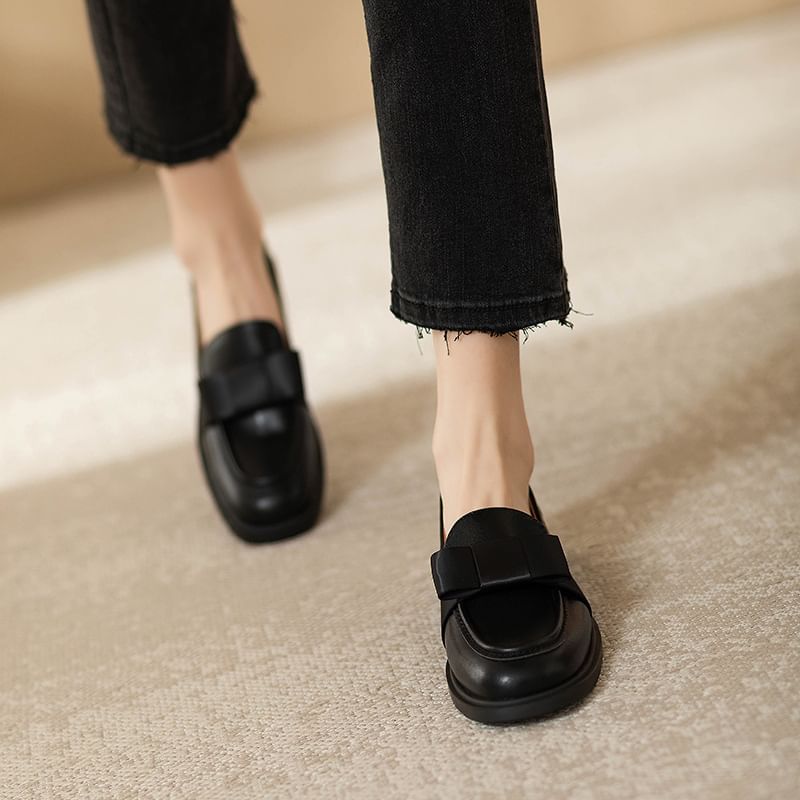 Accent Plain Leather Bow Faux Loafers