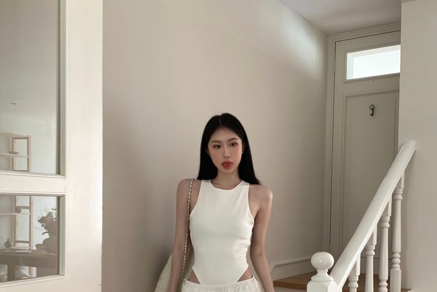 Top Neck Plain Sleeveless / Low Wide Waist Leg Pants Round Ruched Bodysuit