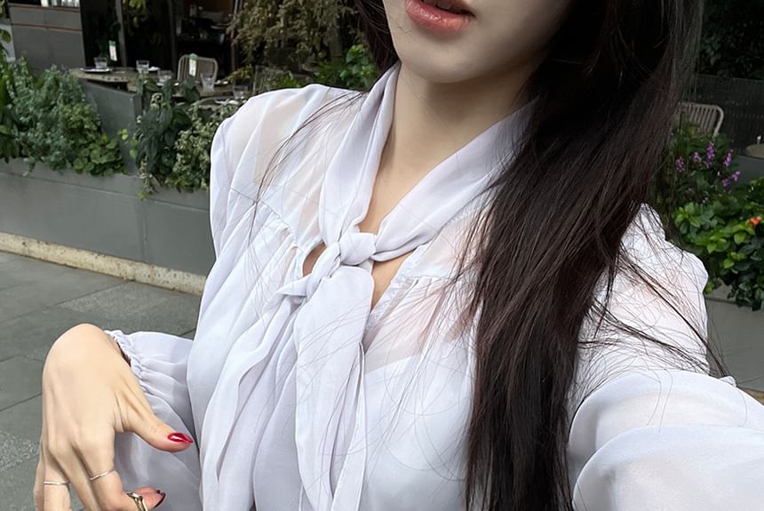 Puff-Sleeve / Cami A-Line Blouse Tie-Neck Rise Skirt Mini High Set Top Plain