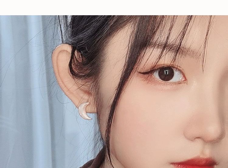 Earring Clip-On Stud / Moon Ear