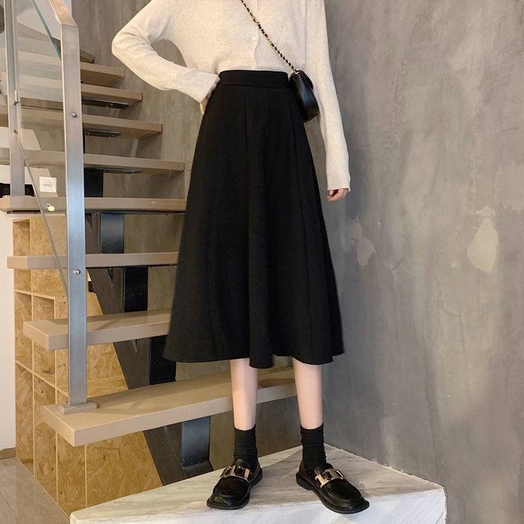 Sleek Midi Flared Skirt with High-Rise Silhouette