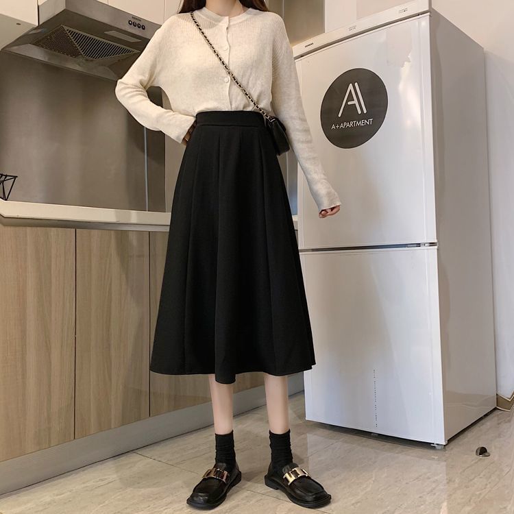 Sleek Midi Flared Skirt with High-Rise Silhouette