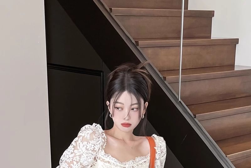 Short-Sleeve Trim Top Ruffle Off-The-Shoulder Crop Lace