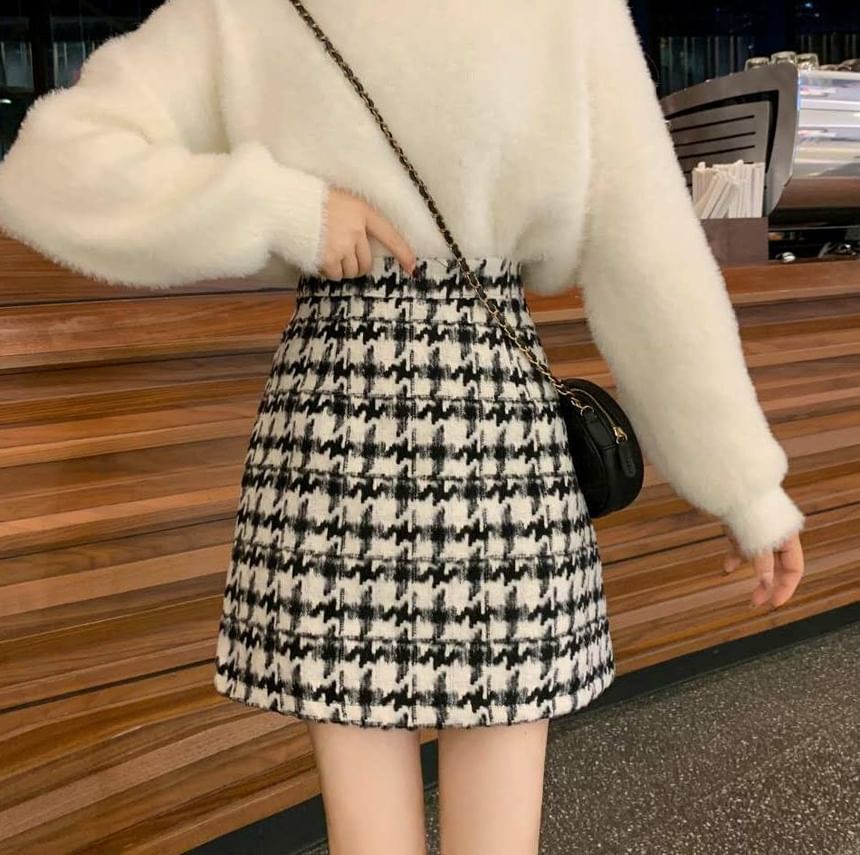 Houndstooth Mini Pencil Skirt with High Waist