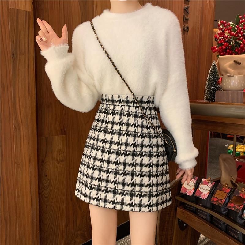 Houndstooth Mini Pencil Skirt with High Waist