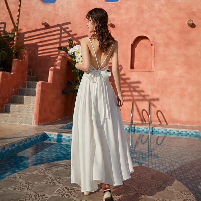 Backless Spaghetti Strap V-Neck A-Line Maxi Dress