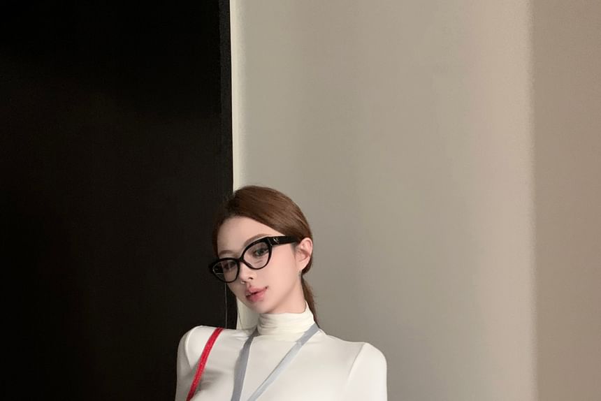 Short-Sleeve Skort Turtleneck High Slim Waist Mini Fit A-Line Striped Tee / Slit Plain