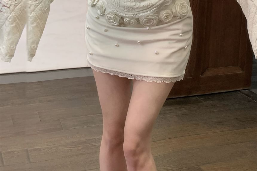 Floral Panel Long-Sleeve Slim Top / Mini Pencil Crop Lace High Rise Accent Off-Shoulder Skirt Fit