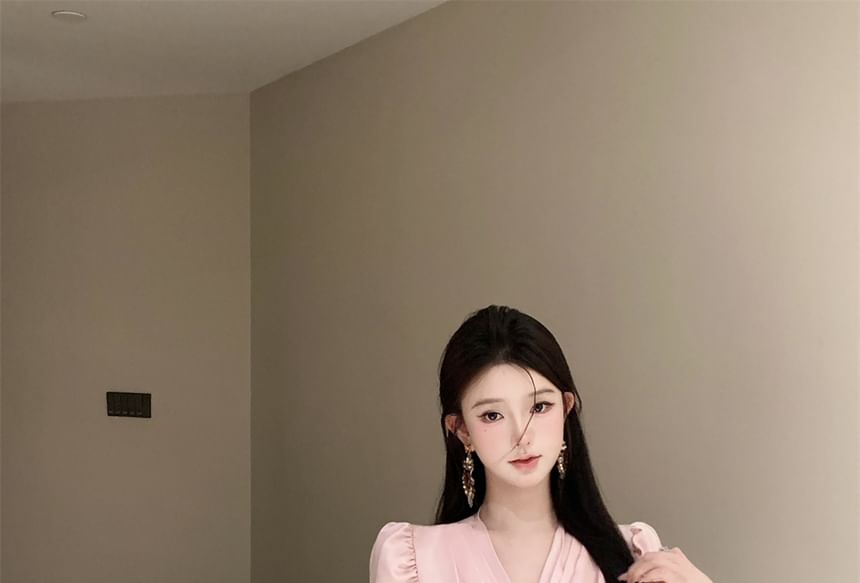 V-Neck Long Floral Sleeve Rise / High Crop Pencil Mini Applique Plain Skirt Ruched Blouse