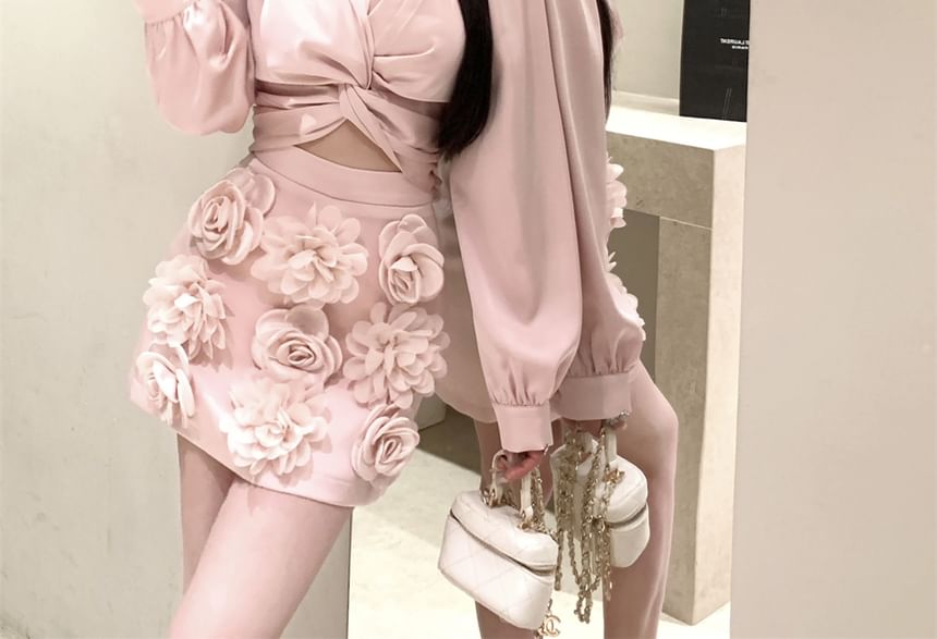 V-Neck Long Floral Sleeve Rise / High Crop Pencil Mini Applique Plain Skirt Ruched Blouse