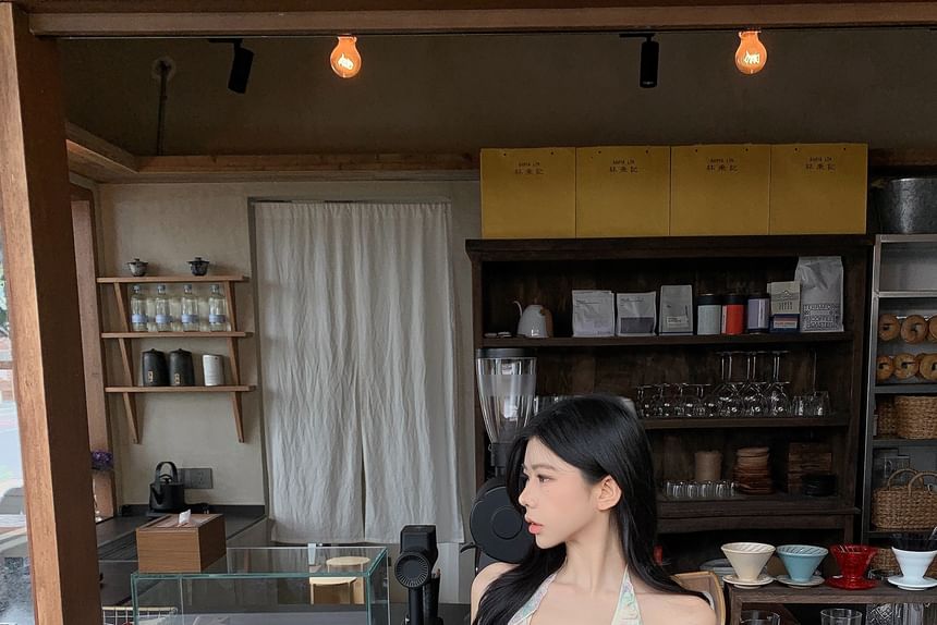 Skirt / Neck Print Top Crop Halter Mini