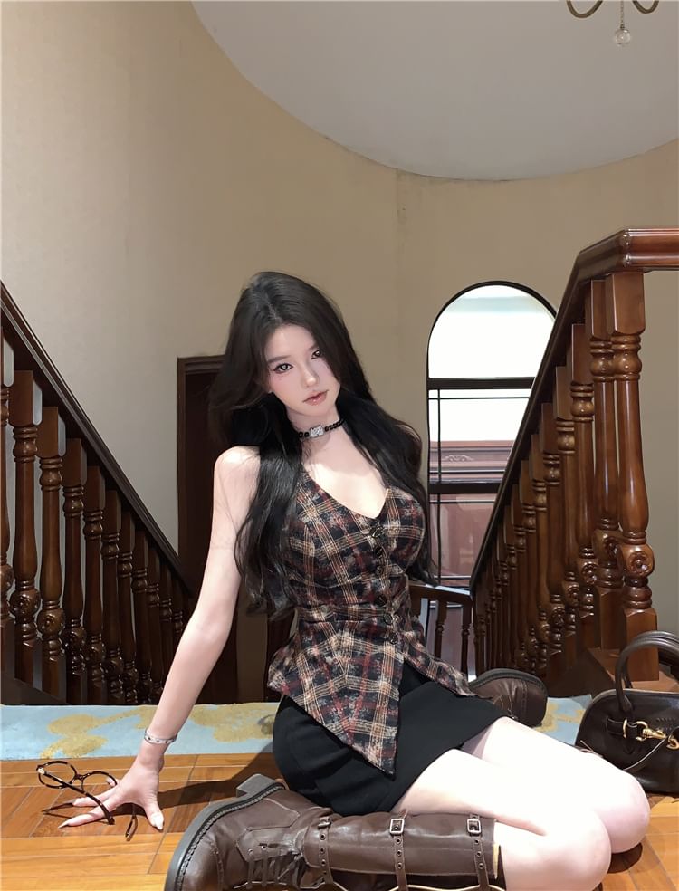 Top V-Neck Plaid Sleeveless Button-Up