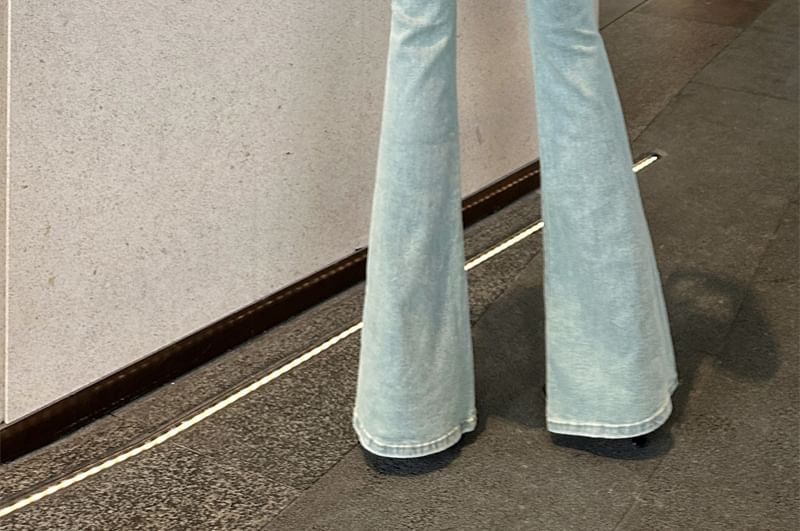 Cutout Flared High Washed Jeans Rise