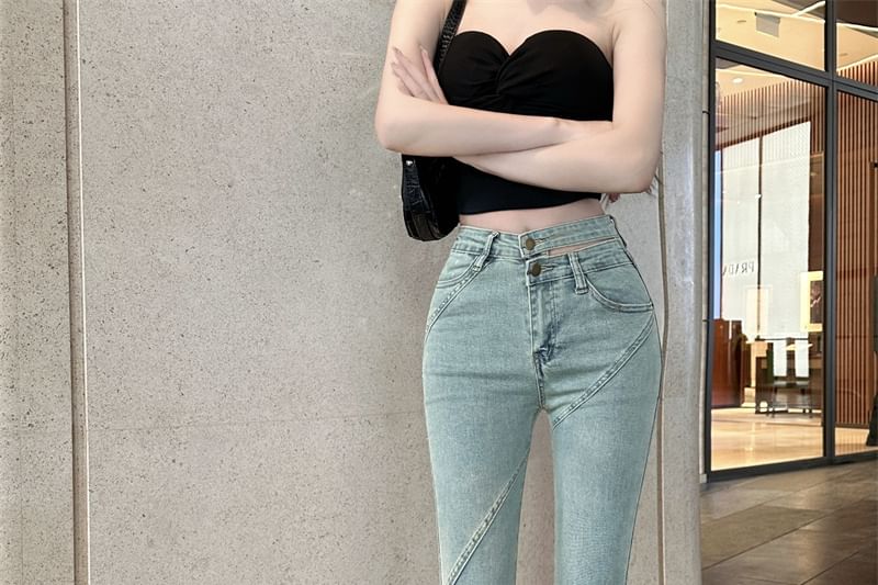 Cutout Flared High Washed Jeans Rise