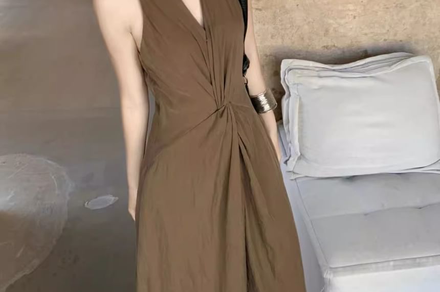 Sleeveless V-Neck Plain Twist Maxi A-Line Dress
