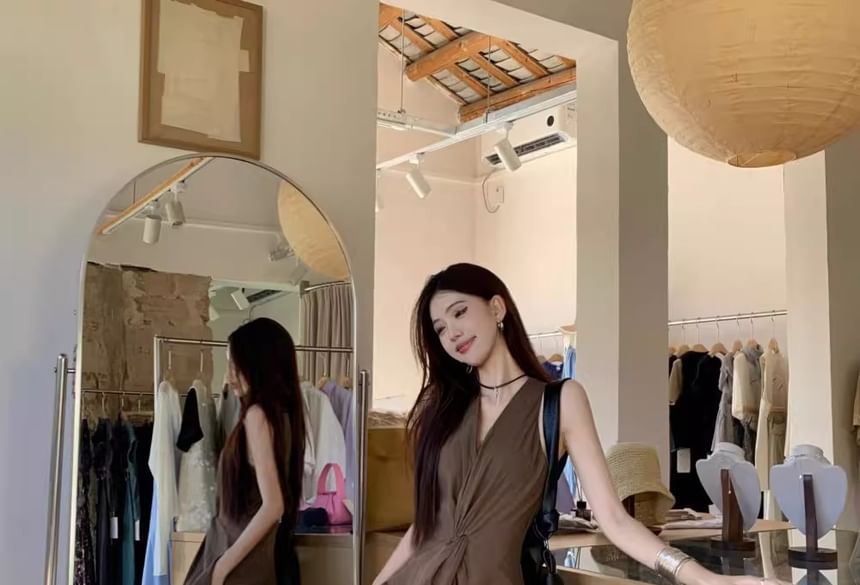 Sleeveless V-Neck Plain Twist Maxi A-Line Dress