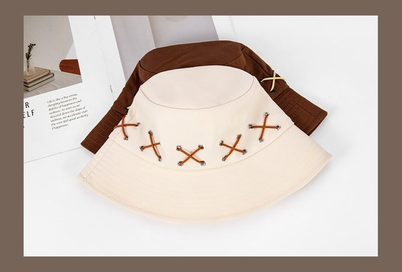 Hat Patterned Bucket Cross