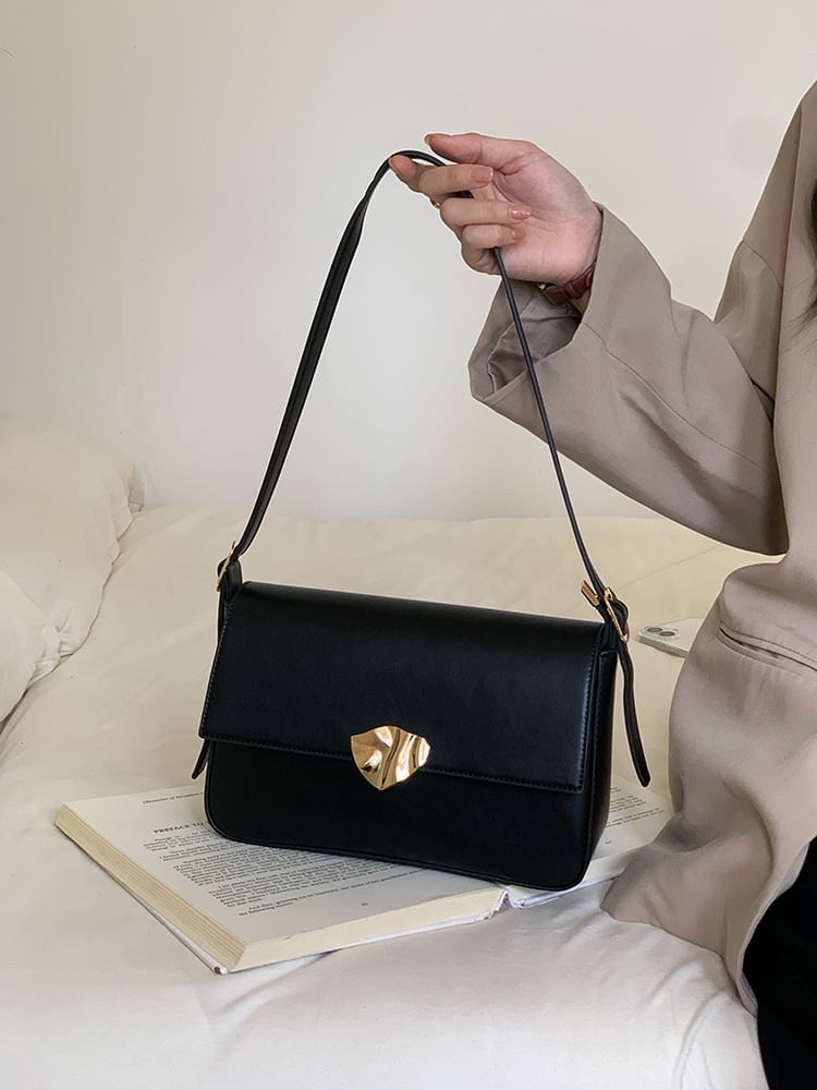 Shoulder Flap Faux Leather Bag