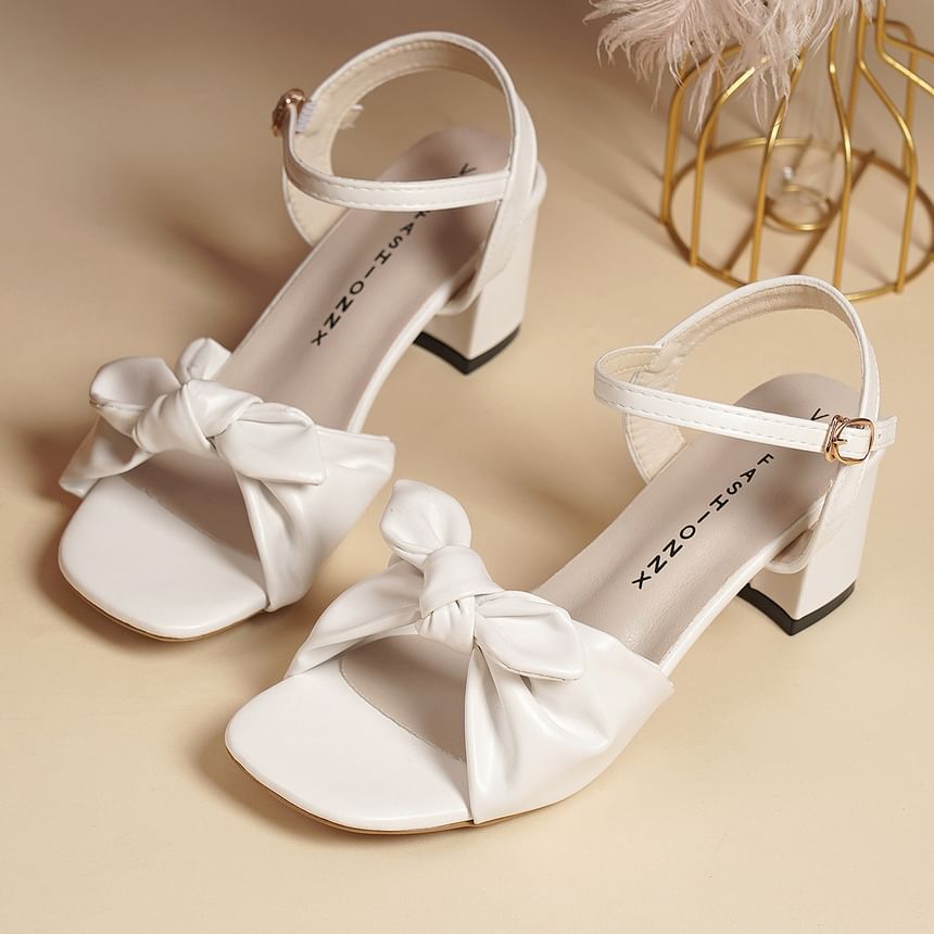 Block Heel Knot Accent Plain Sandals